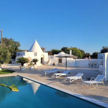 Trullo Il Gelso With Private Salt Water Infinity Pool And Jacuzzi Inside