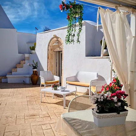 Trullo Il Gelso With Private Salt Water Infinity Pool And Jacuzzi Inside