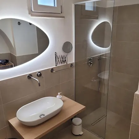 Trullo Il Gelso With Private Salt Water Infinity Pool And Jacuzzi Inside