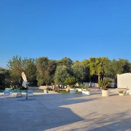 Trullo Il Gelso With Private Salt Water Infinity Pool And Jacuzzi Inside *