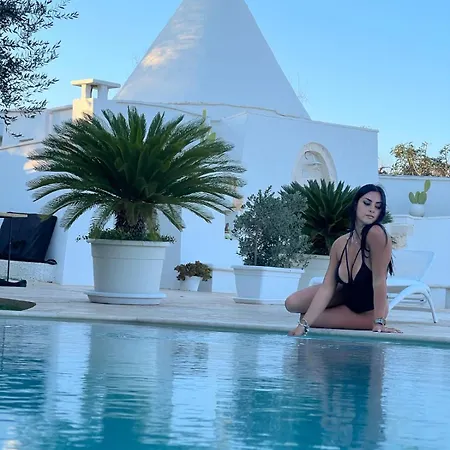 Hébergement de vacances Trullo Il Gelso With Private Salt Water Infinity Pool And Jacuzzi Inside *