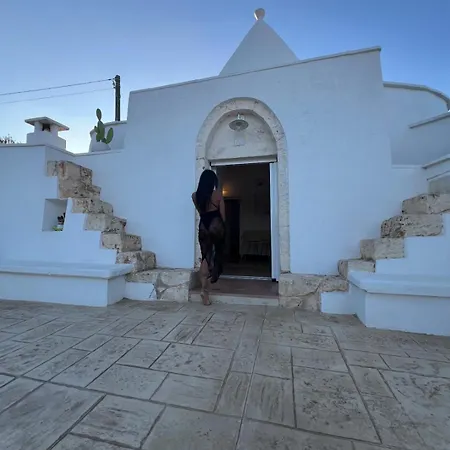 Trullo Il Gelso With Private Salt Water Infinity Pool And Jacuzzi Inside Ferienhaus