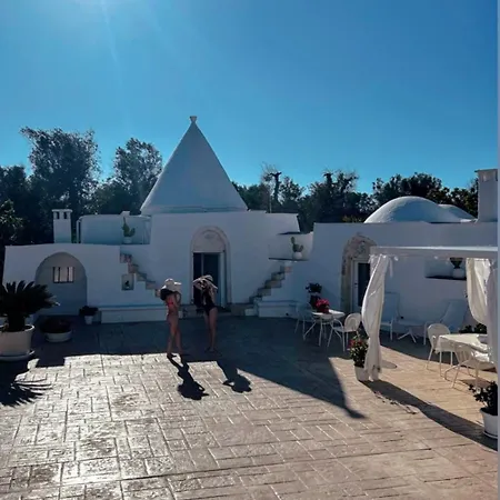 Trullo Il Gelso With Private Salt Water Infinity Pool And Jacuzzi Inside