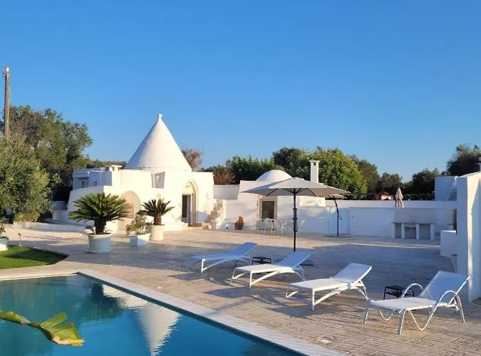 Trullo Il Gelso With Private Salt Water Infinity Pool And Jacuzzi Inside